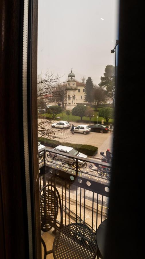 Brettania Hotel อิโออันนินา ภายนอก รูปภาพ