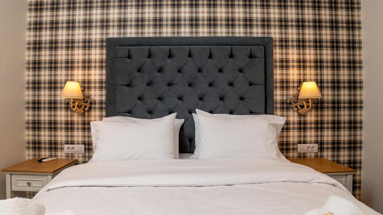 Brettania Hotel อิโออันนินา ภายนอก รูปภาพ