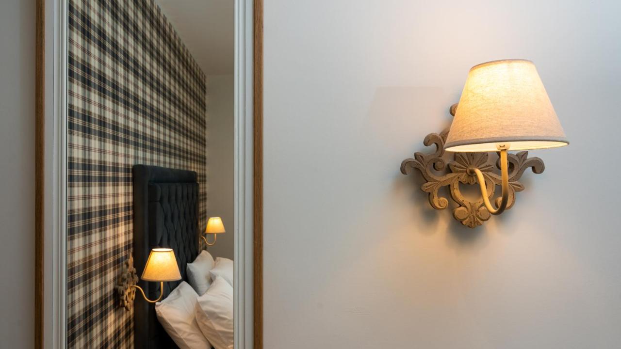 Brettania Hotel อิโออันนินา ภายนอก รูปภาพ
