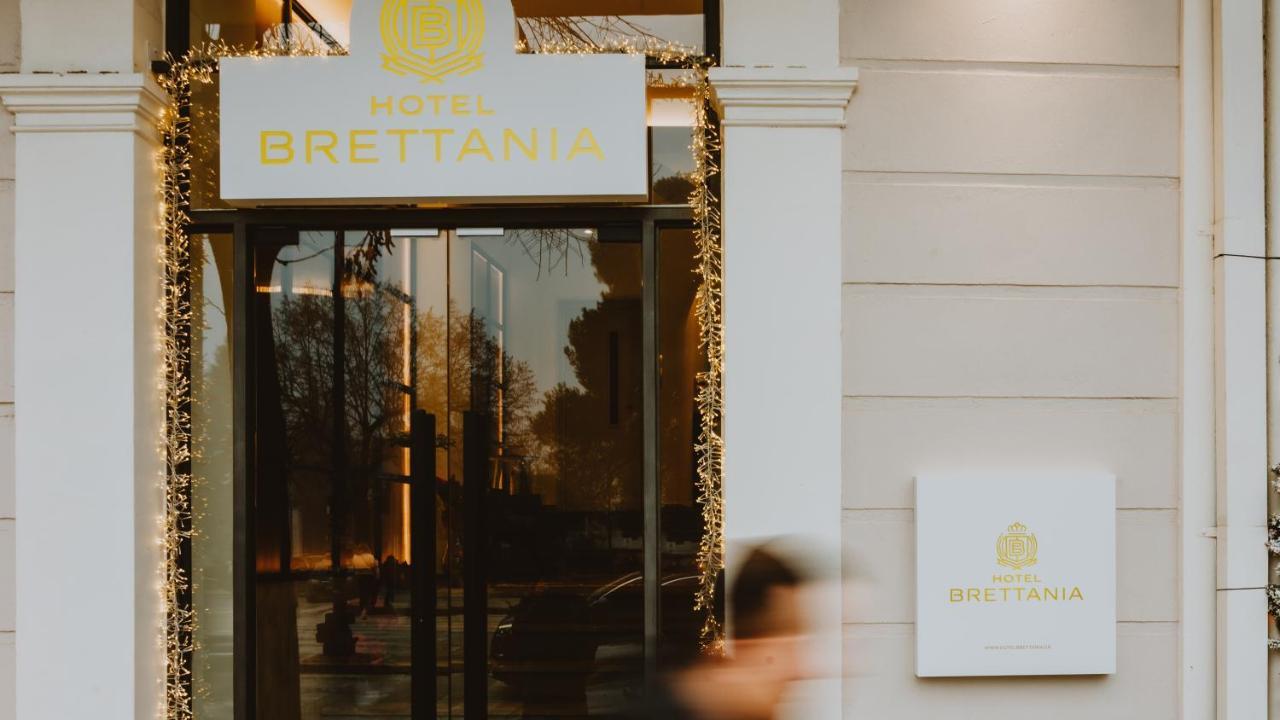 Brettania Hotel อิโออันนินา ภายนอก รูปภาพ