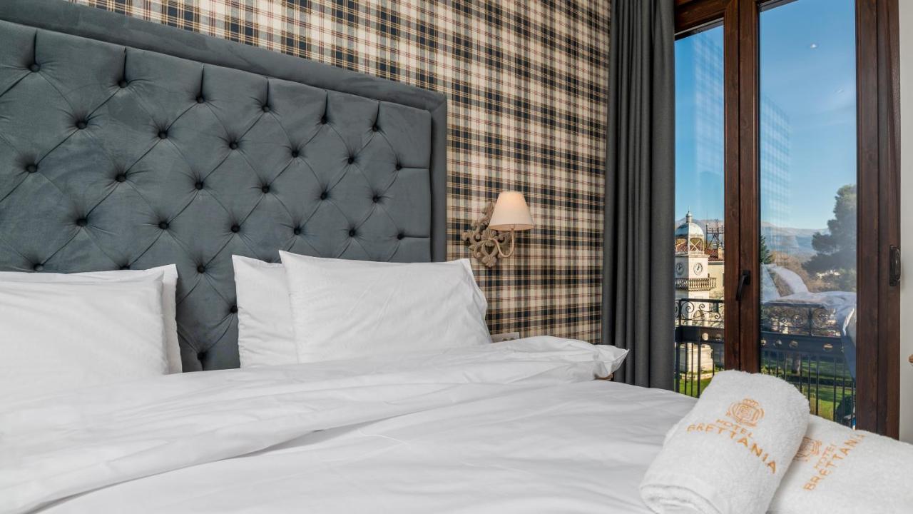 Brettania Hotel อิโออันนินา ภายนอก รูปภาพ